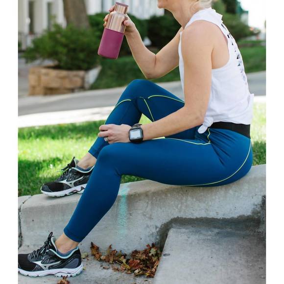 NEW VIMMIA signature 7/8 contour piped legging in tidal - Picture 2 of 3